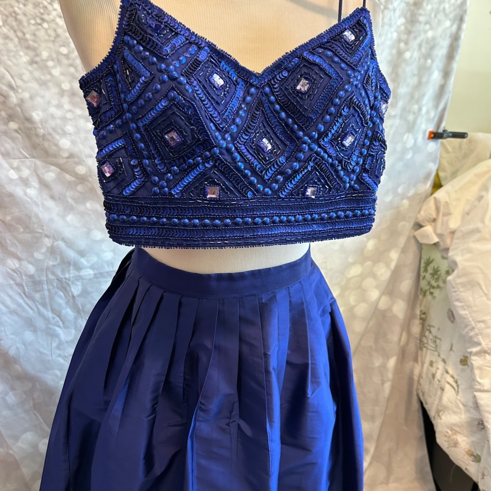 Adrianna Papell 2 piece prom dress